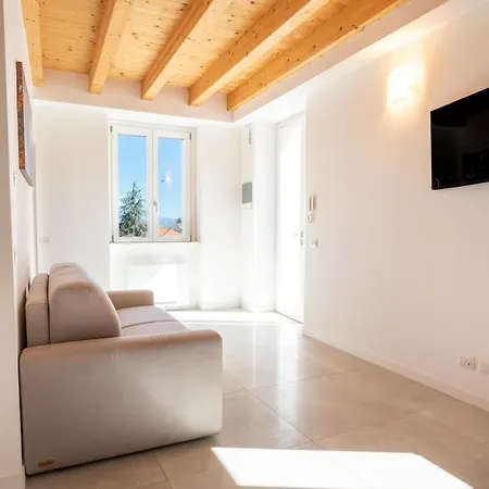 San Carlo Арона